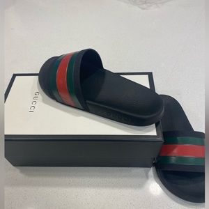 100% Authentic Gucci Sandals Boys size EU 31/13 US green & red stripes